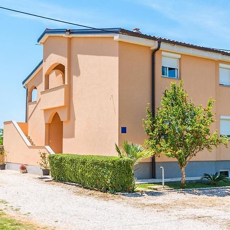 Nelly Apartments Привлака Экстерьер фото