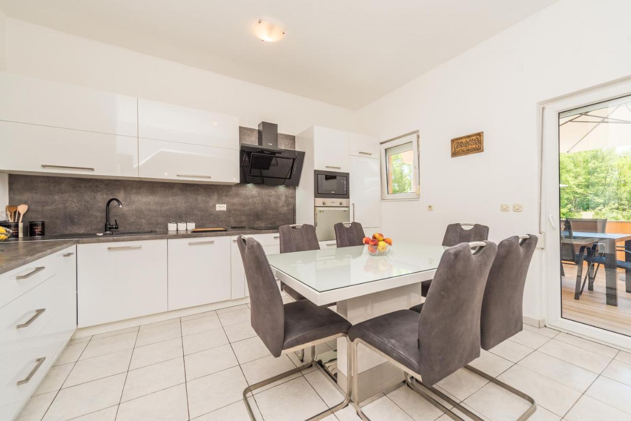 Nelly Apartments Привлака Экстерьер фото